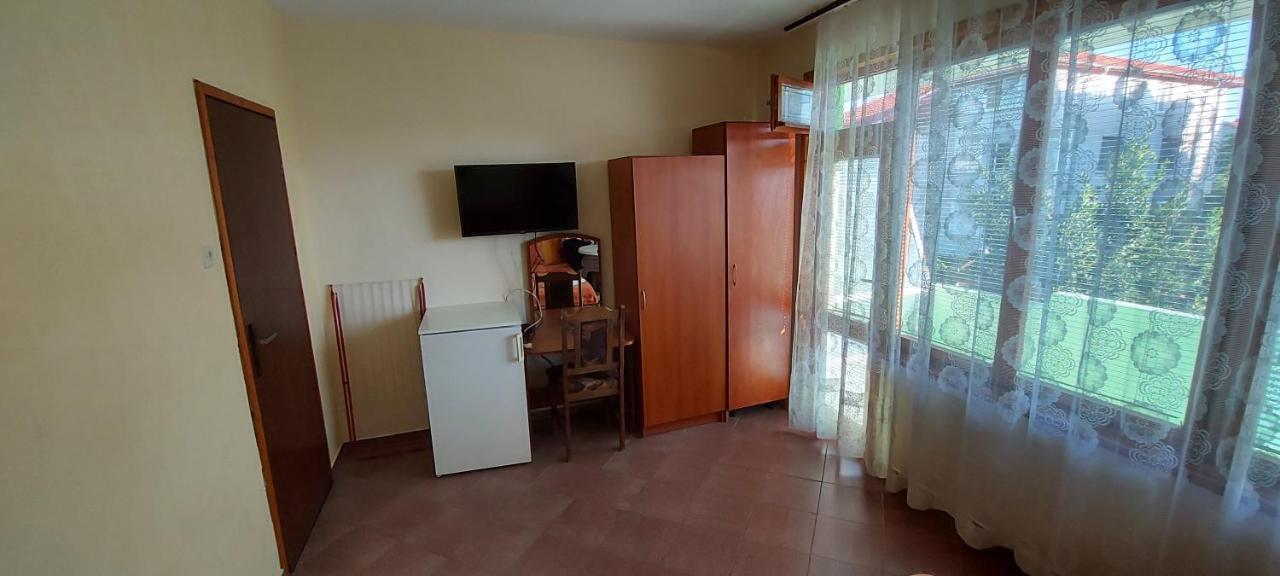 Guest House Nikolovi Lozenets Exterior foto