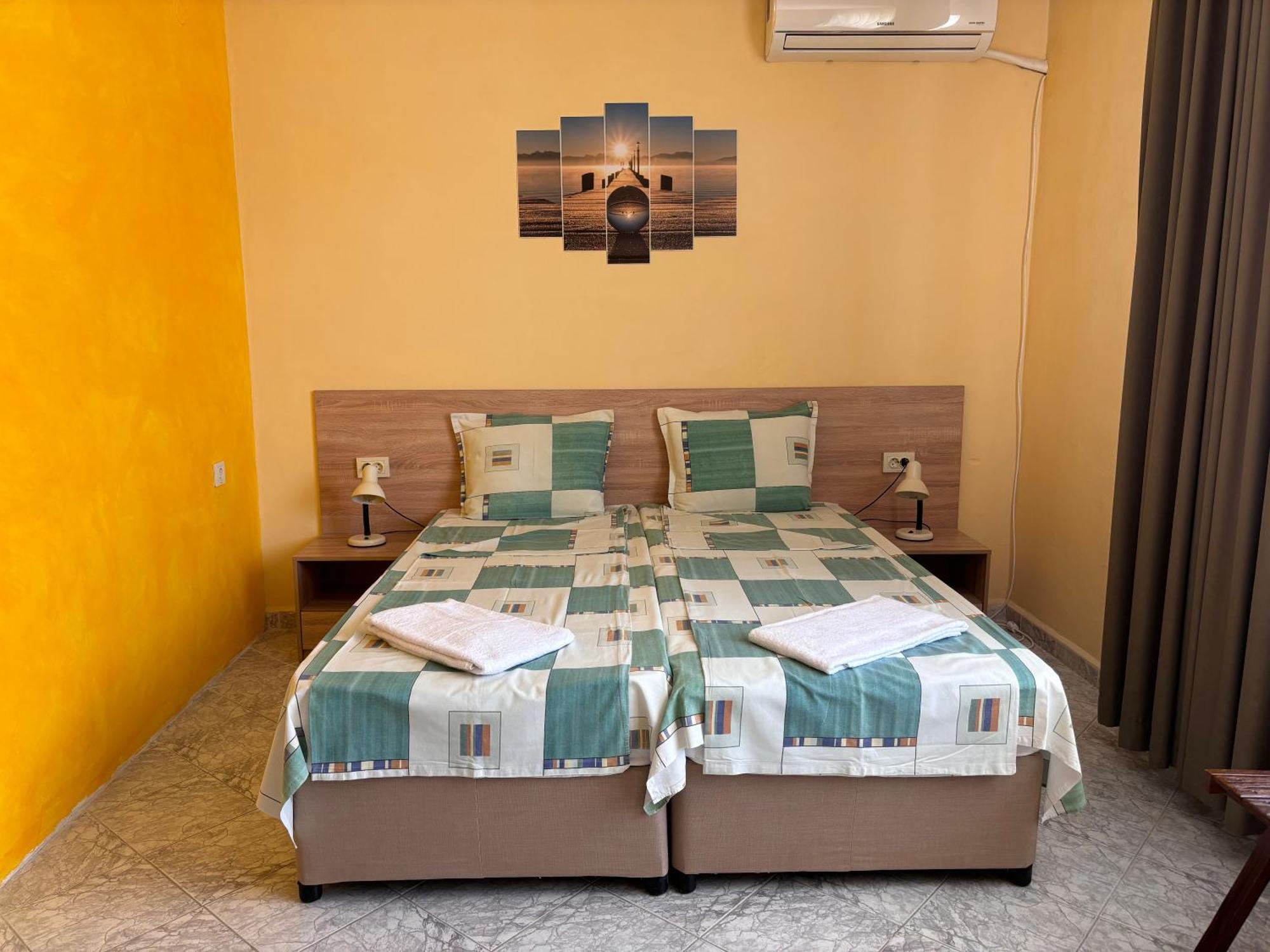 Guest House Nikolovi Lozenets Exterior foto